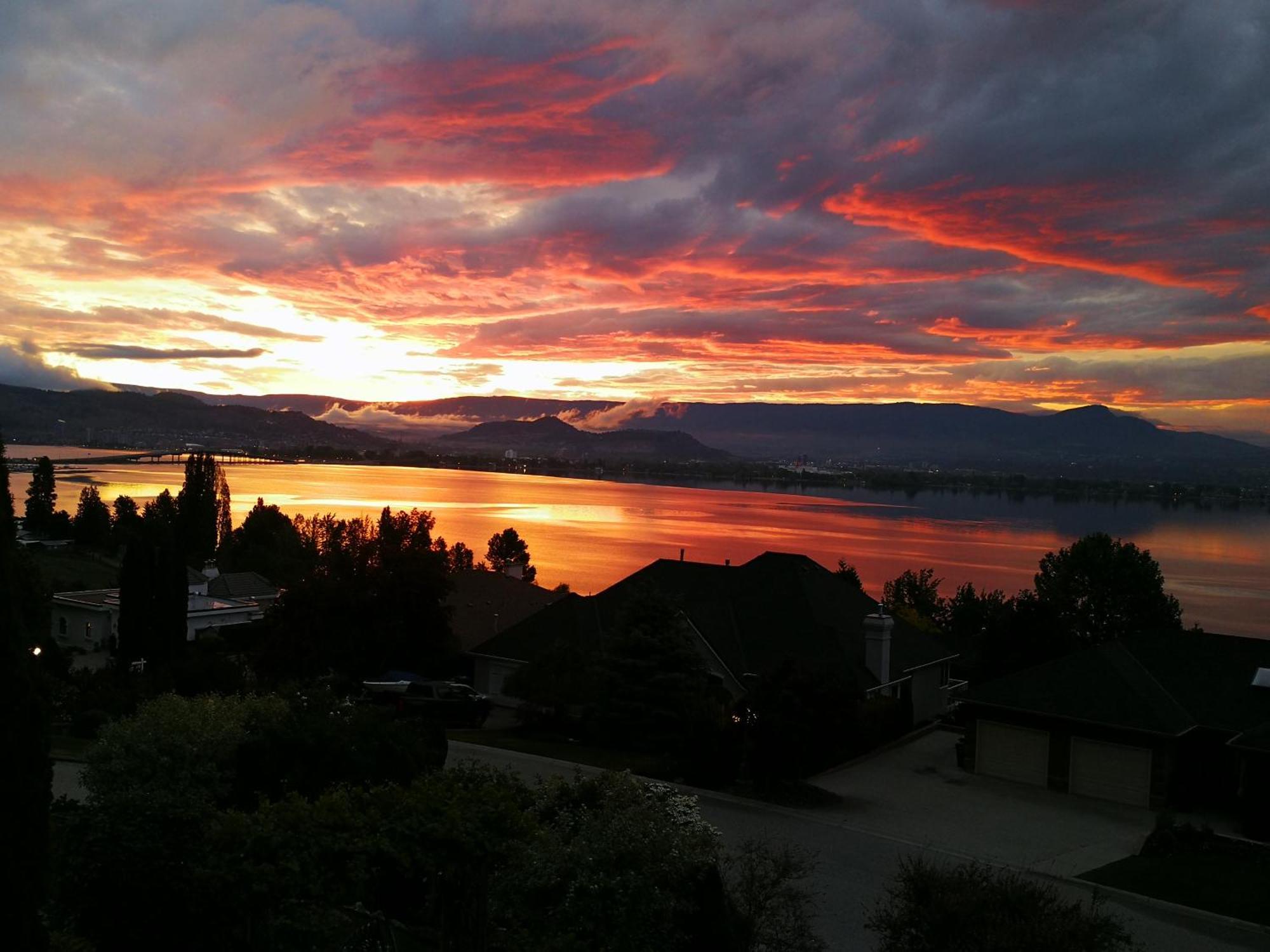 Casa Grande Lakeview House West Kelowna Værelse billede